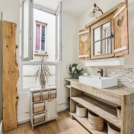 Modern -1br-2p- Le Marais *